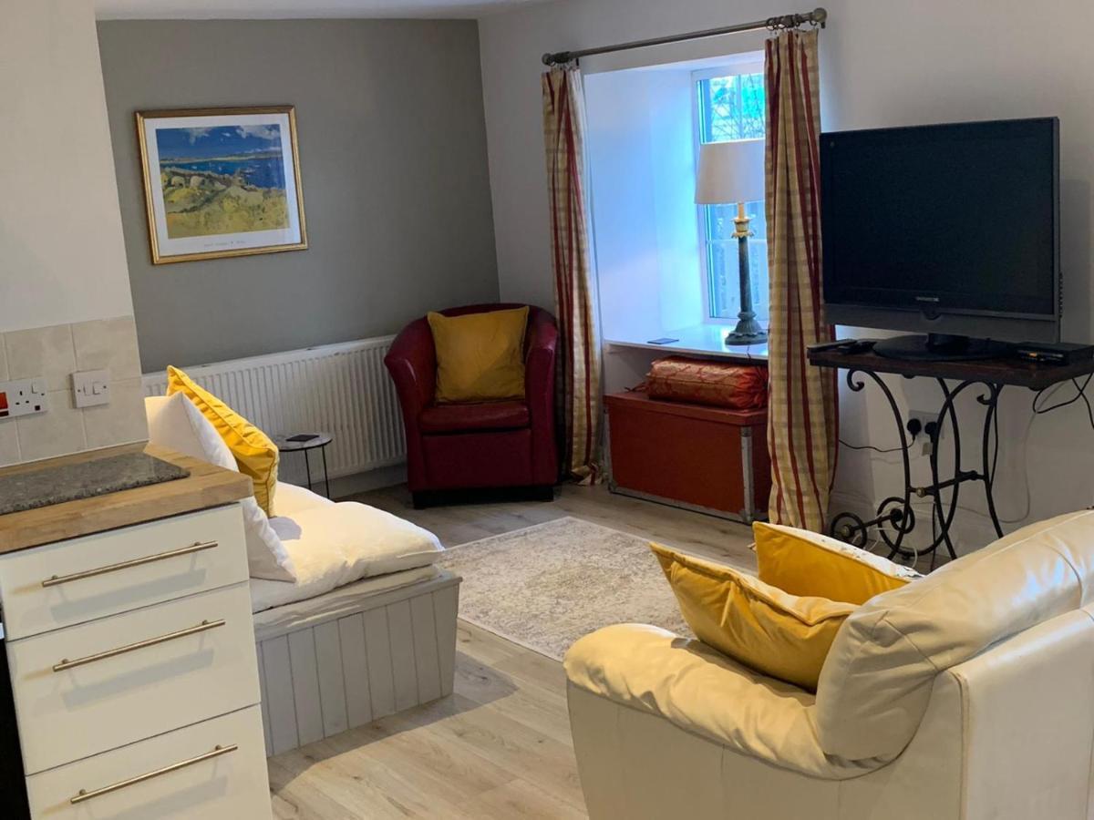 Hill House - Mews Town House, In A Quiet Private Close, In The City Centre Of Inverness. المظهر الخارجي الصورة