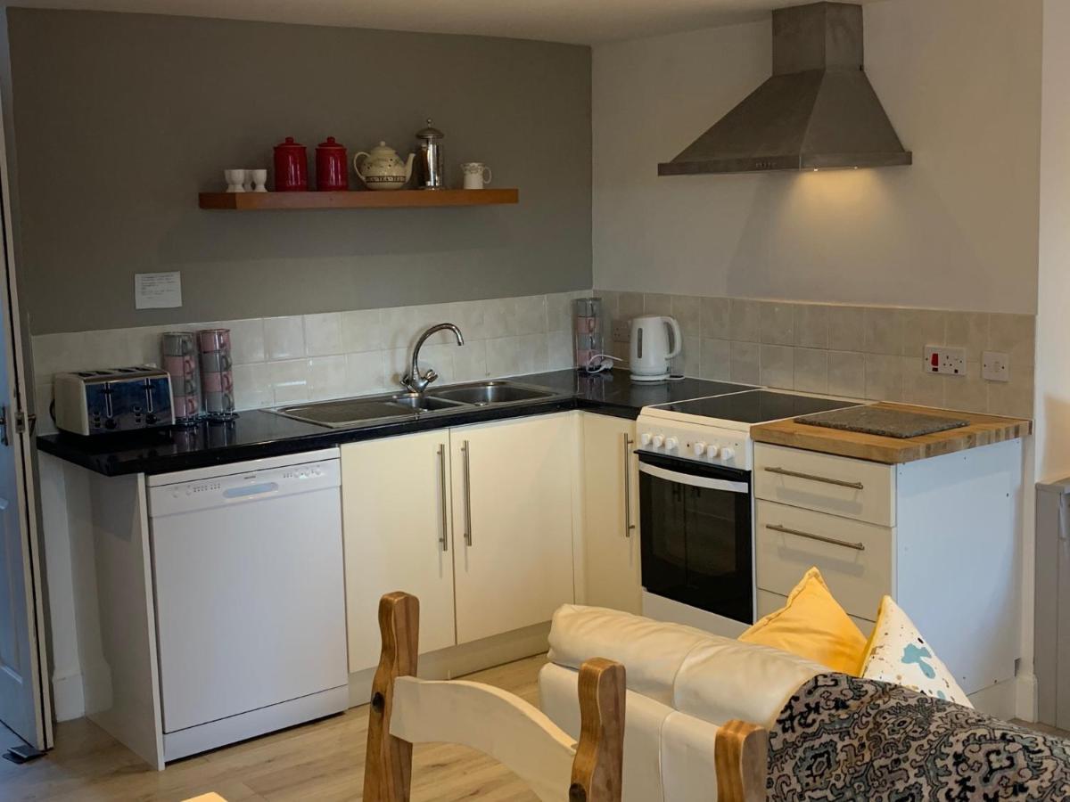 Hill House - Mews Town House, In A Quiet Private Close, In The City Centre Of Inverness. المظهر الخارجي الصورة